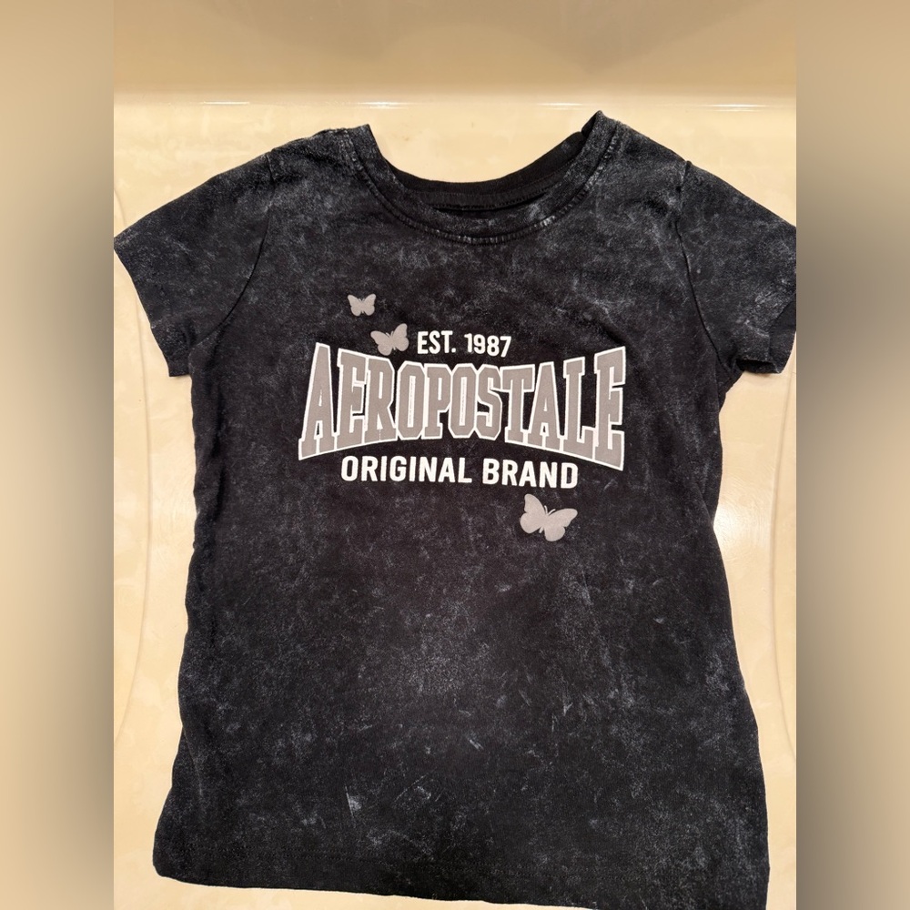 Aeropostale Signature Girls Size Small 7-8 T-Shirt Black w/Butterfly Accents